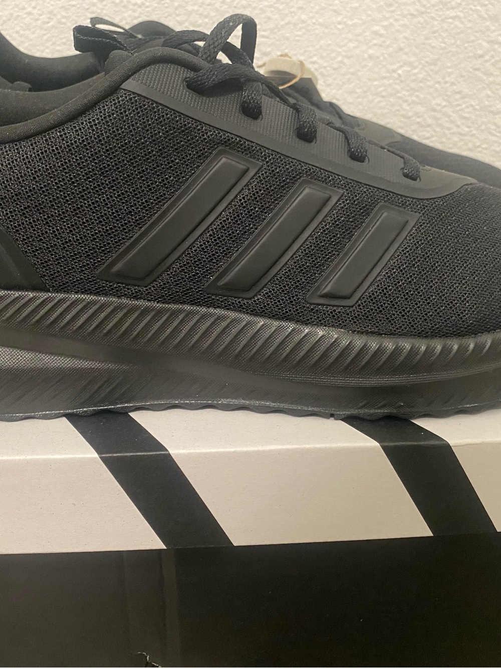 adidas Men's All-Black Lightweight Athletic Sneakers